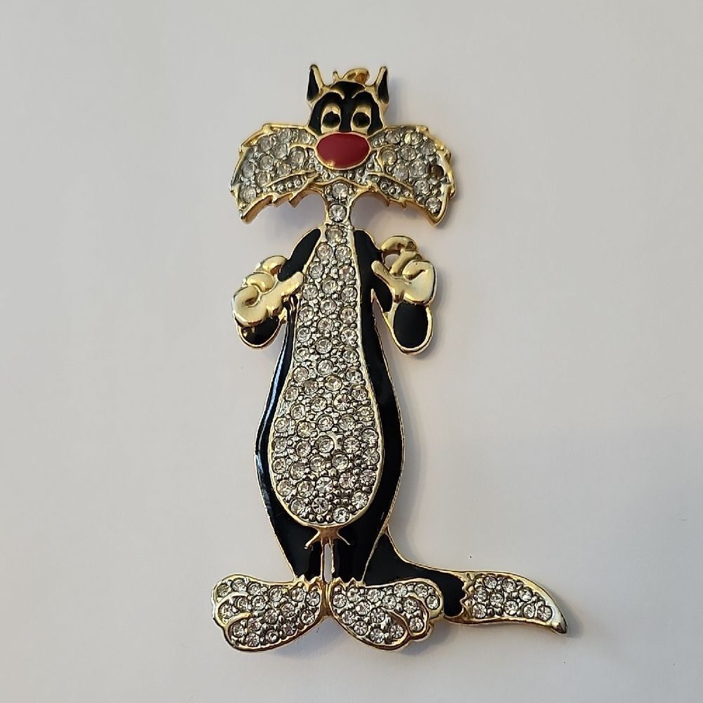 1989 Warner Brothers ~ Sylvester the Cat Pin with Crystal Accents